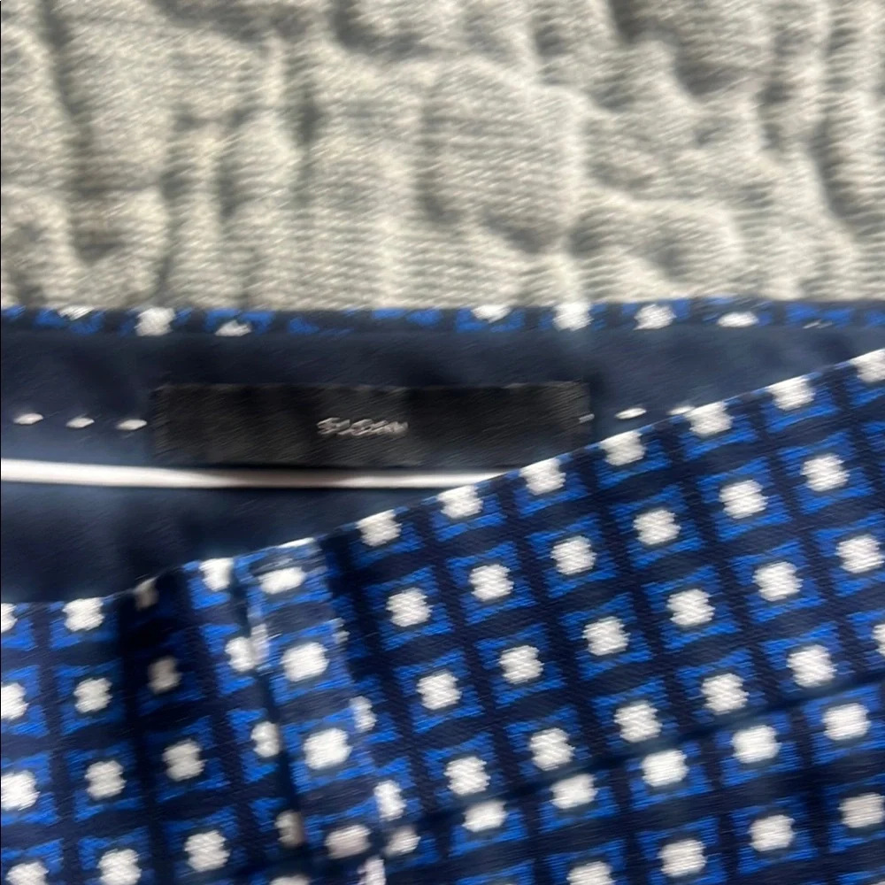 Banana Republic Navy and White Checkered Capris SZ 8